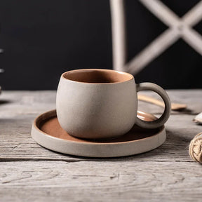 Conjunto Caneca e Pires de Cerâmica