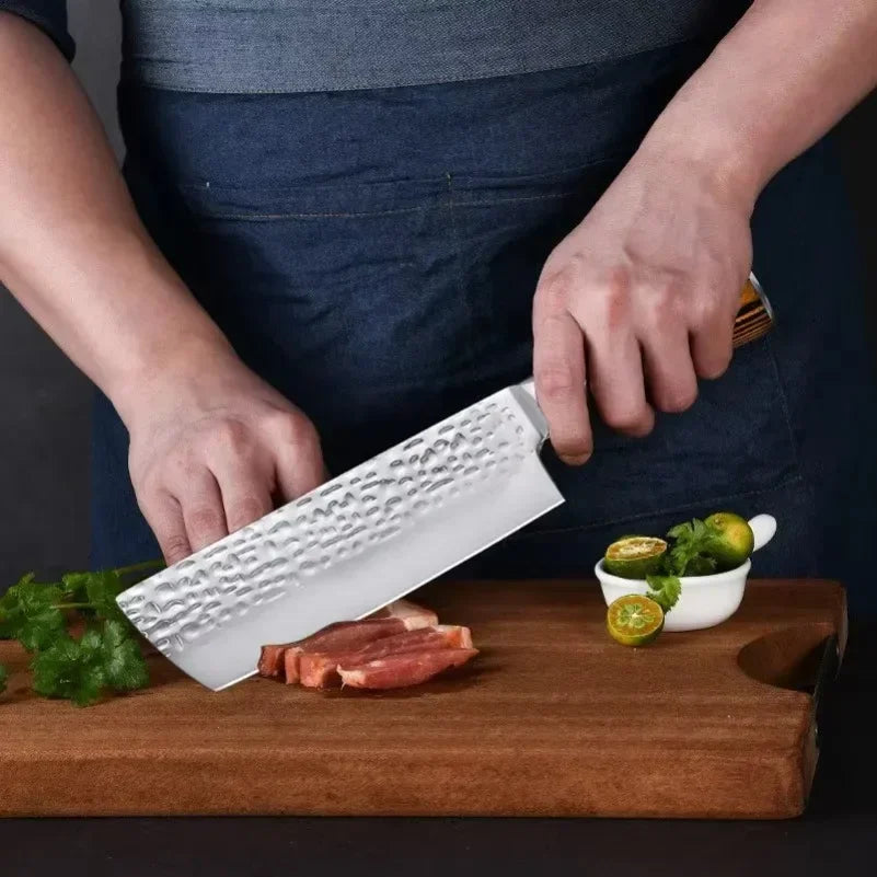 Faca Cleaver Forjada à Mão em Aço Inox com Cabo de Madeira – Gusto Gourmet